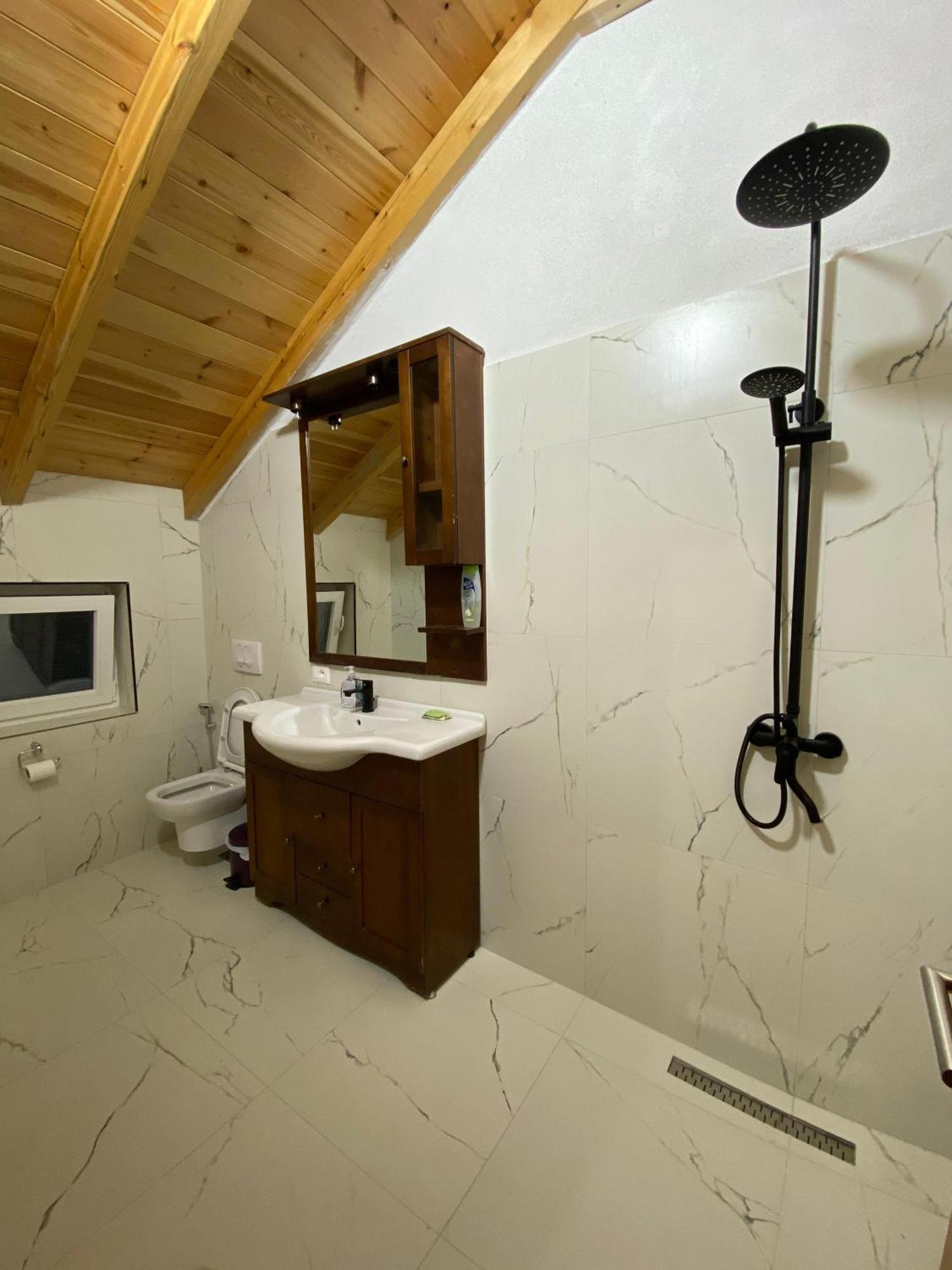 Guest House Korabi Ceren Zewnętrze zdjęcie
