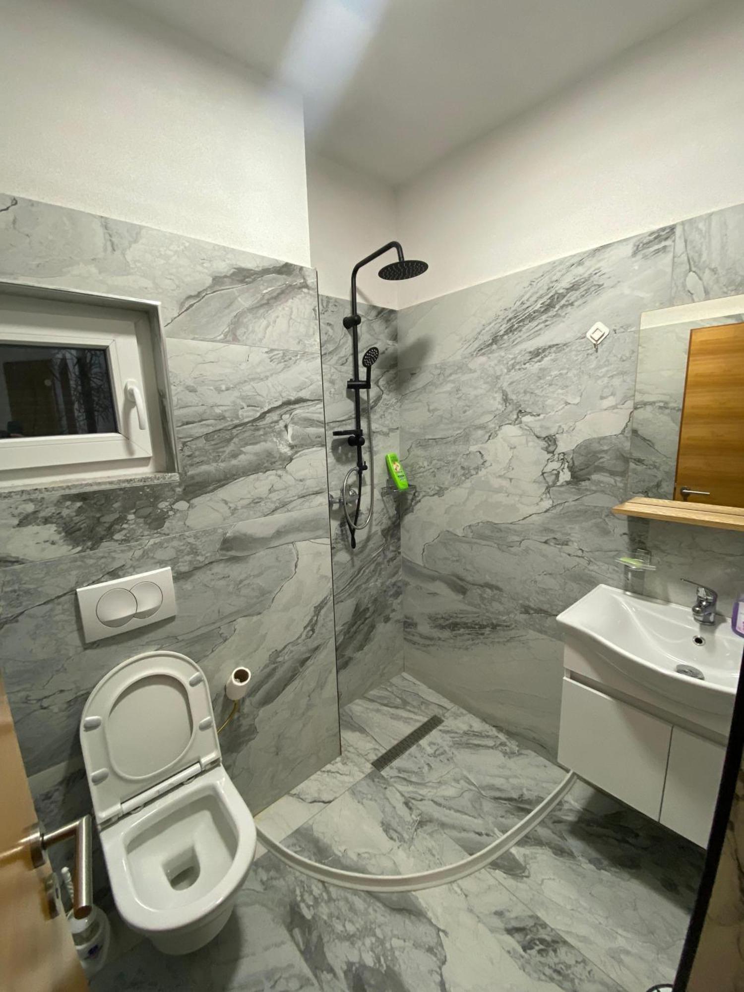 Guest House Korabi Ceren Zewnętrze zdjęcie
